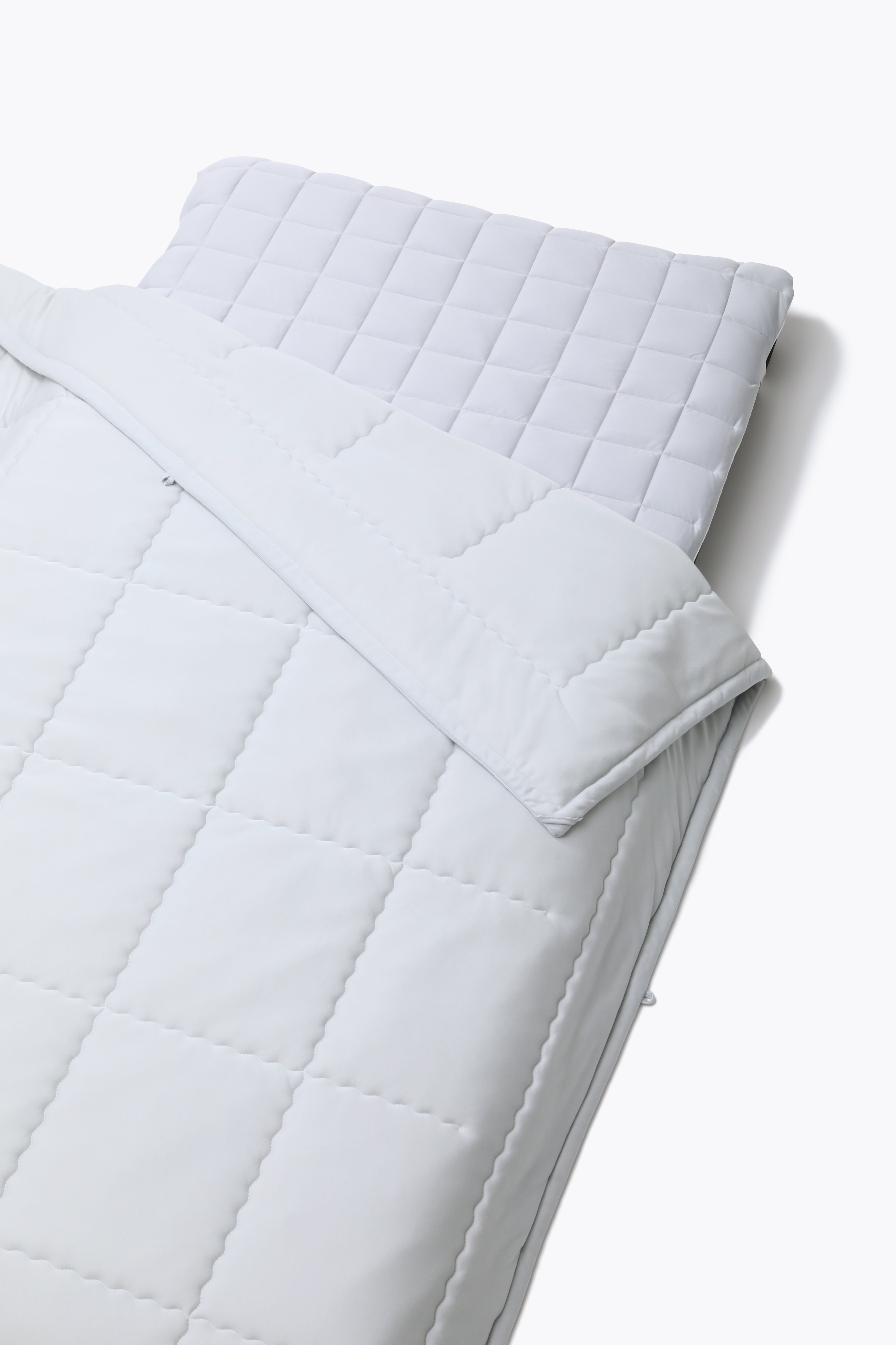 BAKUNE Comforter Premium All Seasons