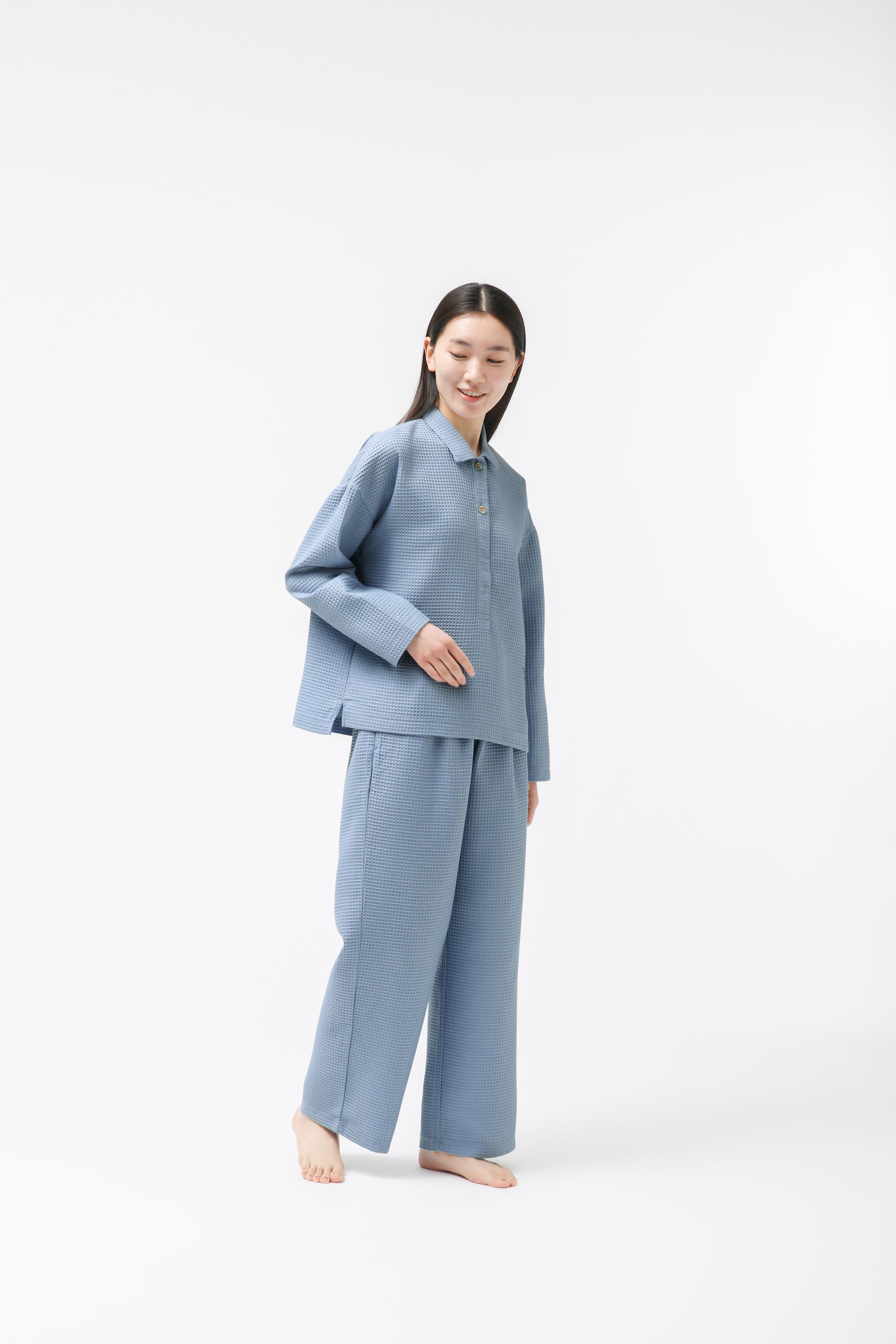 BAKUNE Waffle Women's Long Sleeve Button Down Pullover / Long Pants