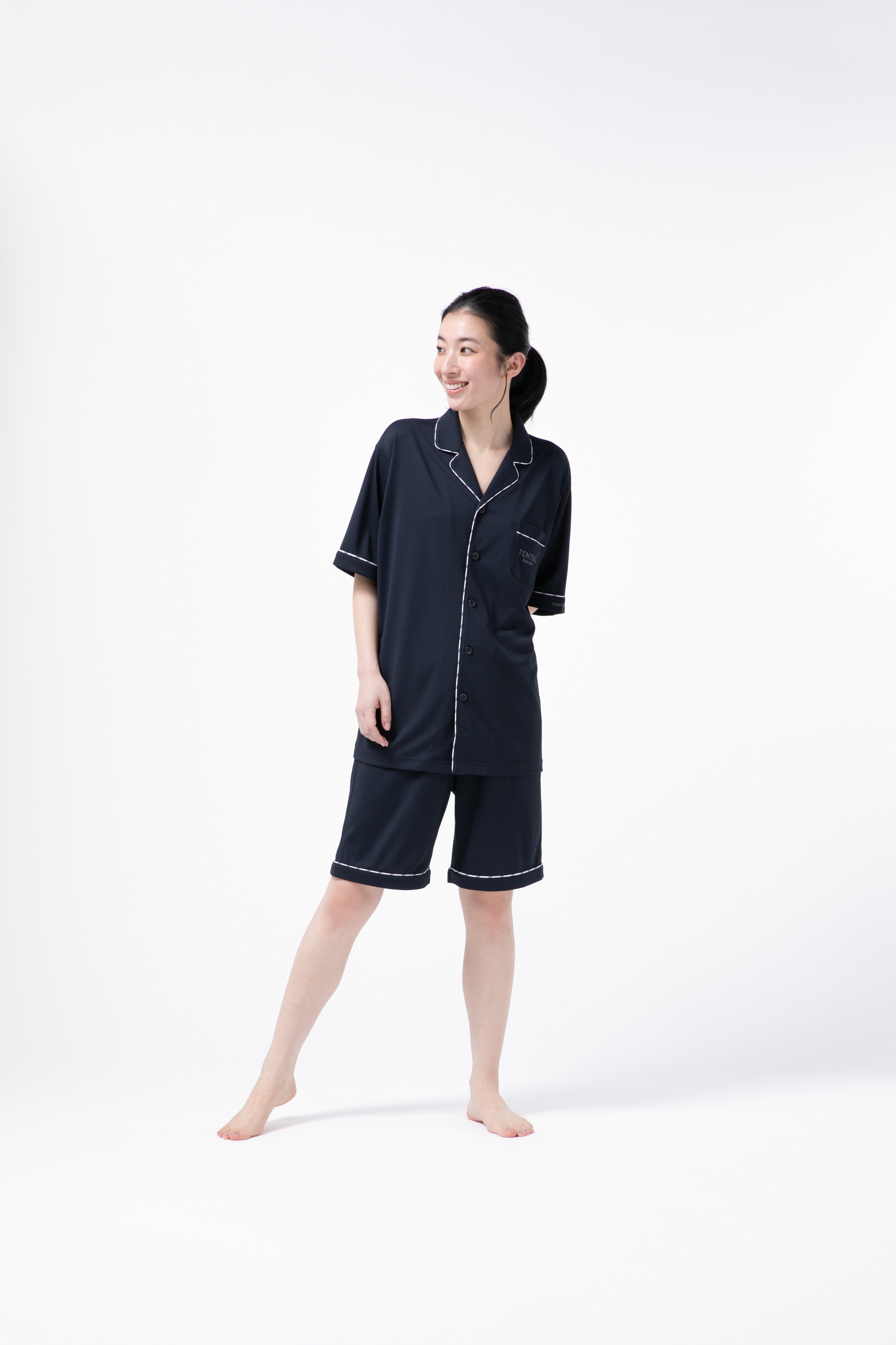 BAKUNE Pajamas Dry Short Sleeve Shirt / Short Pants