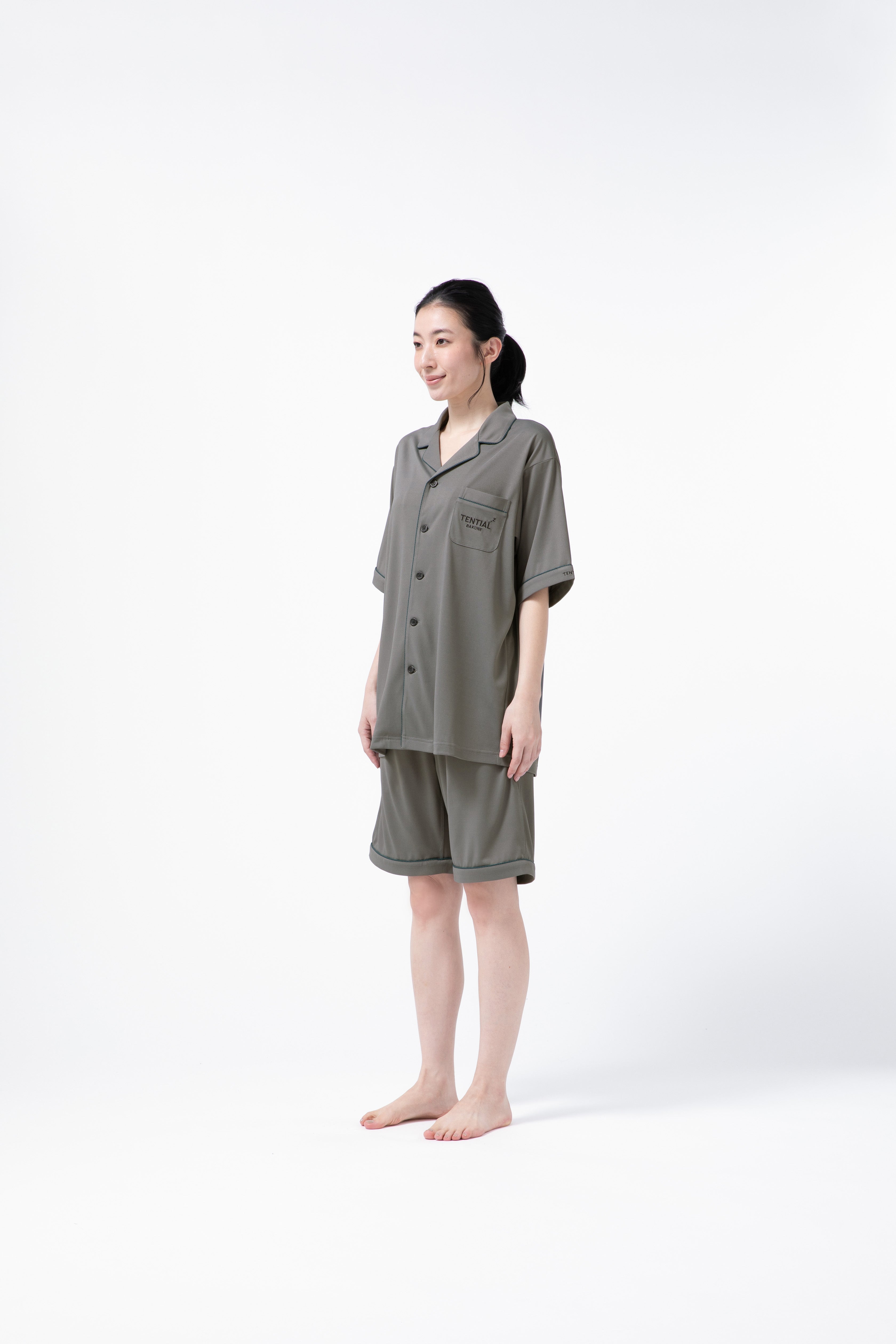 BAKUNE Pajamas Dry Short Sleeve Shirt / Short Pants