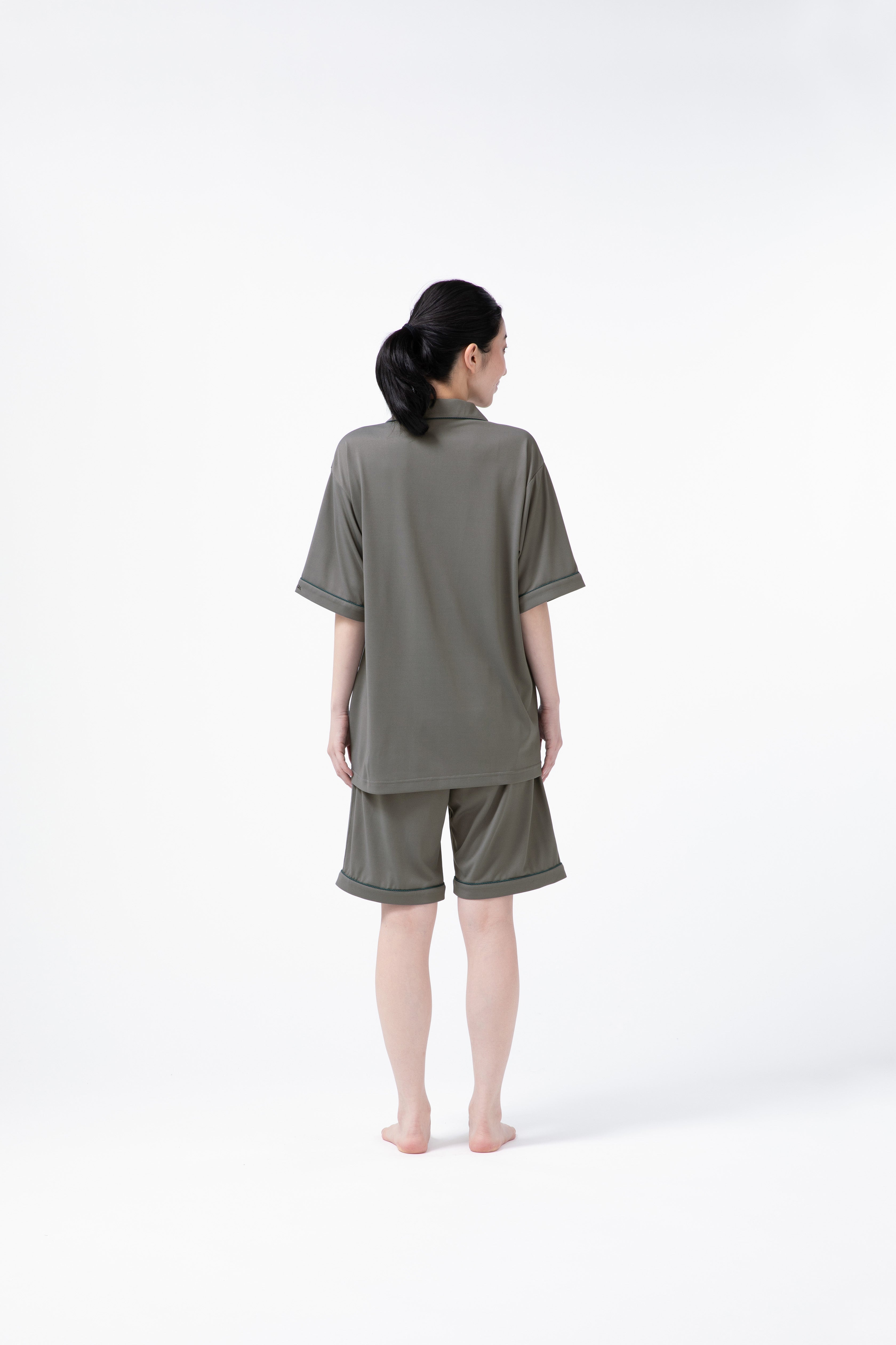 BAKUNE Pajamas Dry Short Sleeve Shirt / Short Pants