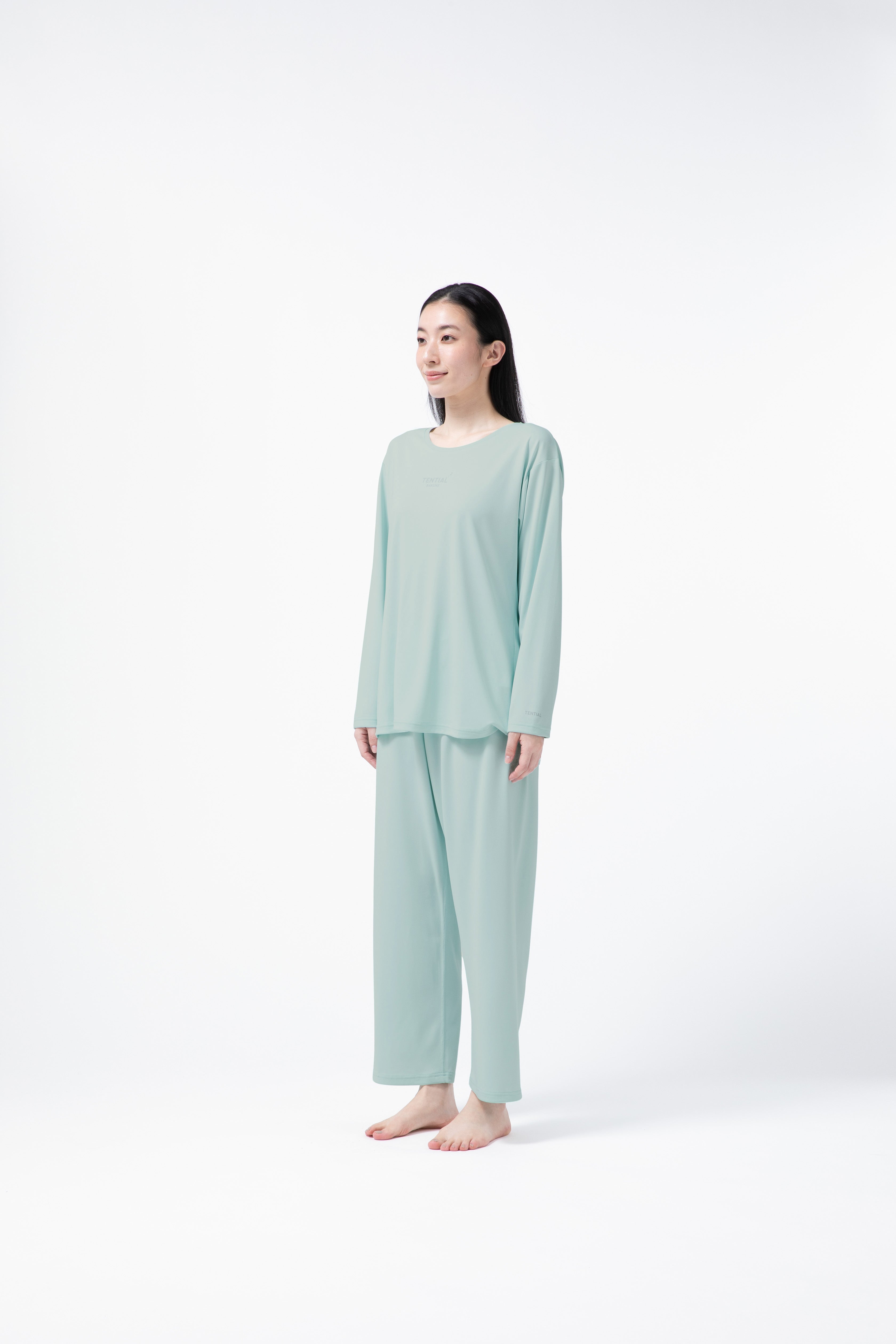 BAKUNE Dry Women's Long Sleeve T-Shirt / Long Pants