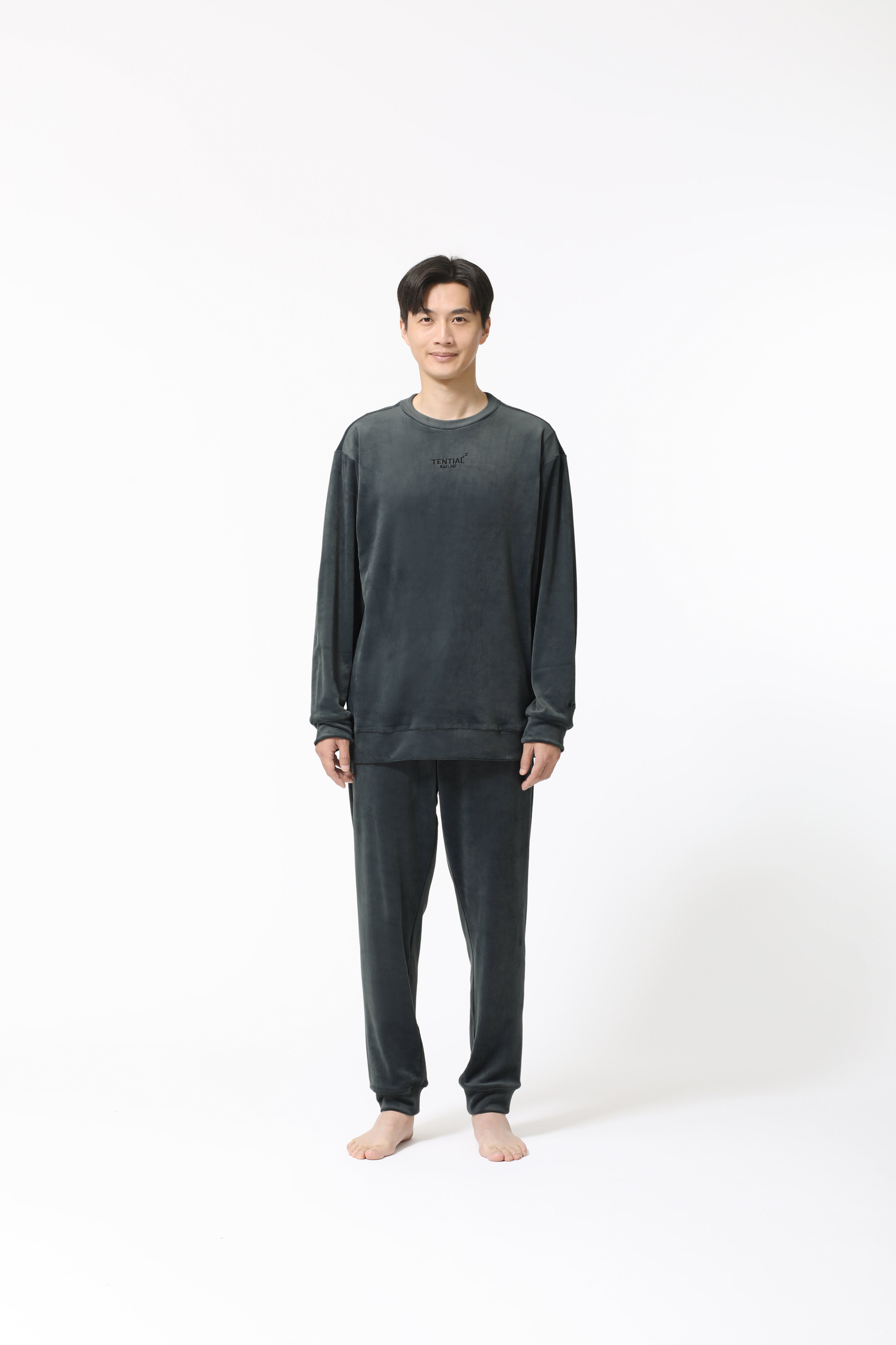 BAKUNE Velour Long Sleeve Crew Neck / Long Pants