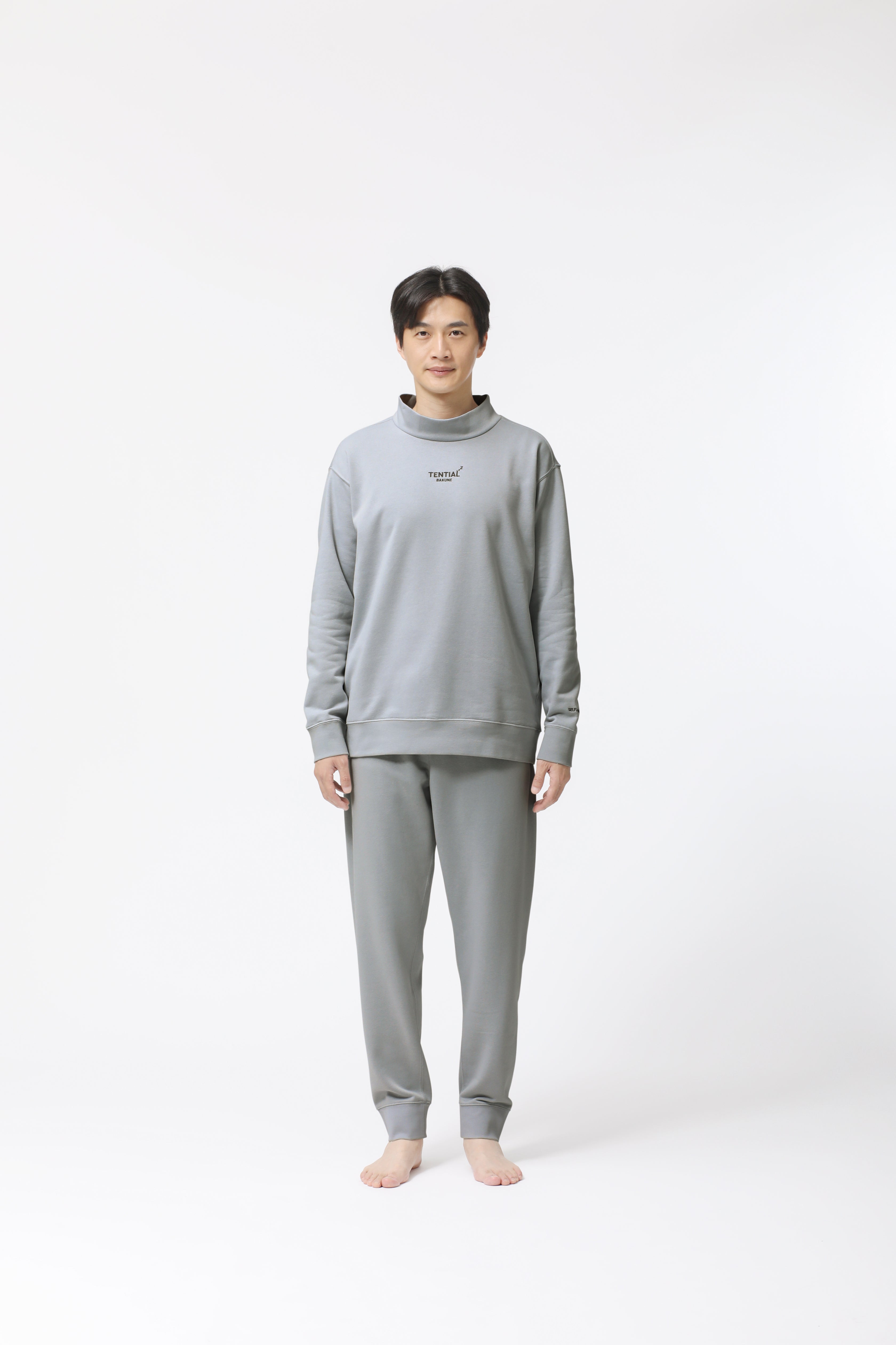 BAKUNE Warm Long Sleeve Mock Neck / Long Pants