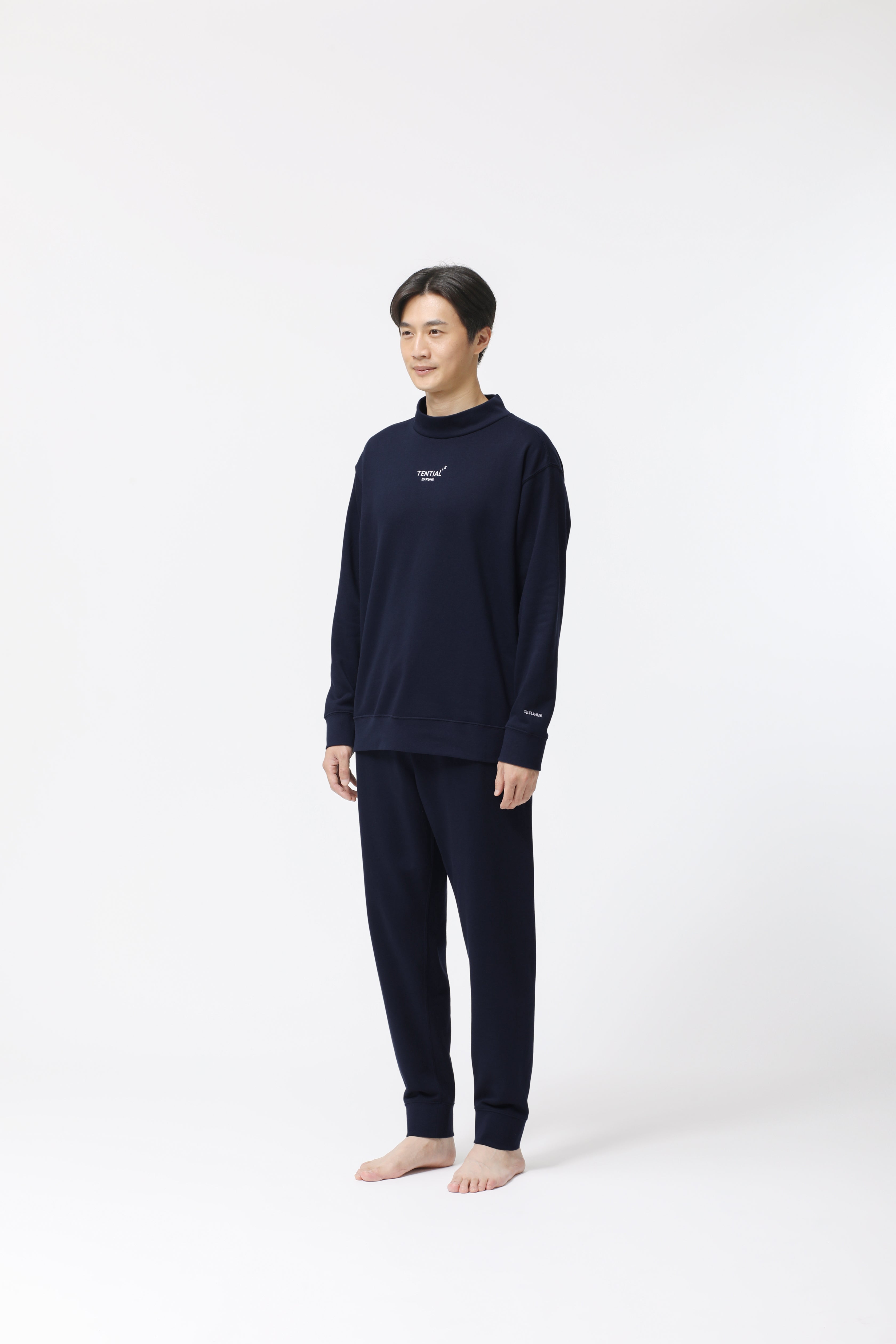 BAKUNE Warm Long Sleeve Mock Neck / Long Pants