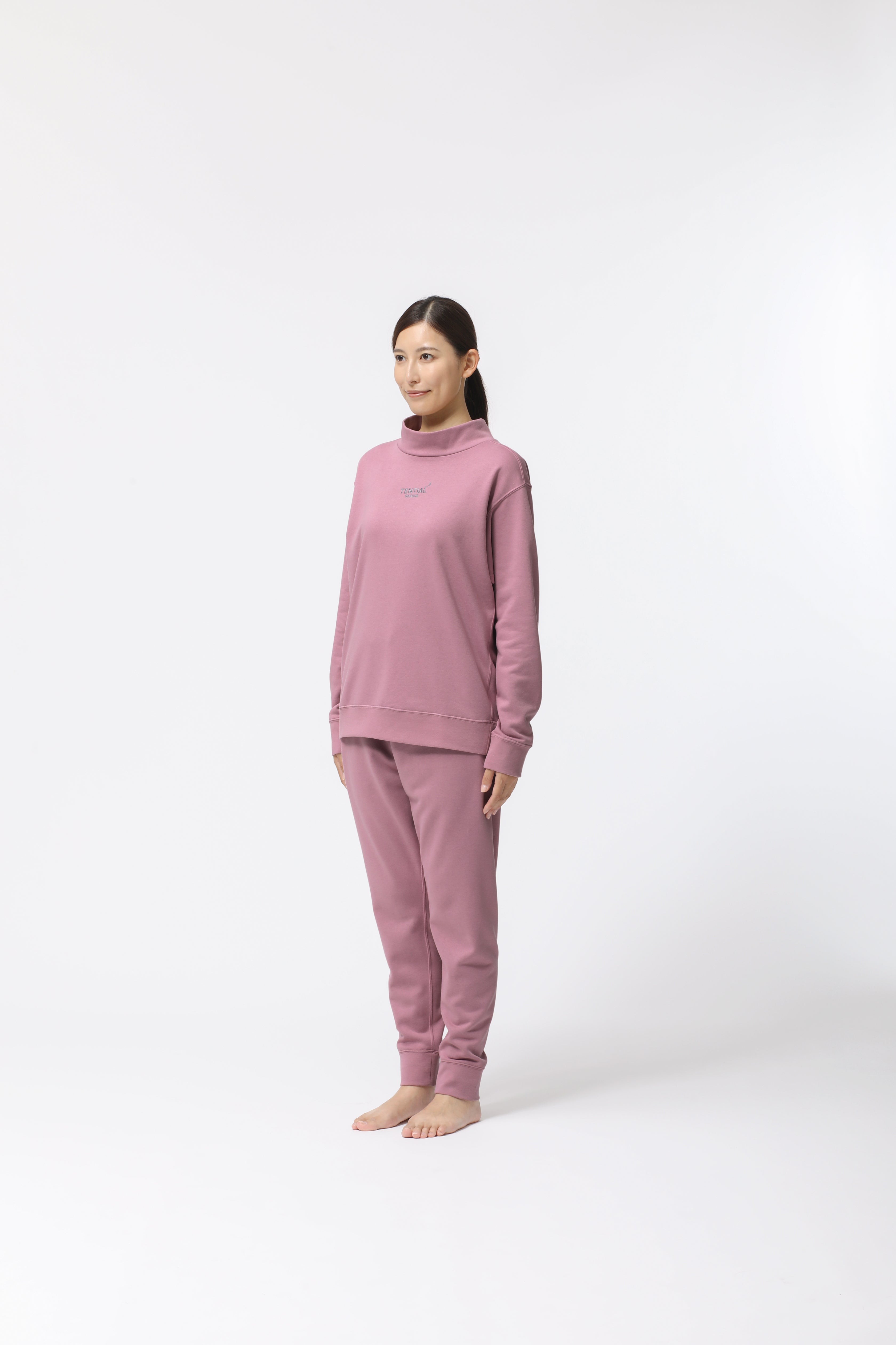 BAKUNE Warm Long Sleeve Mock Neck / Long Pants