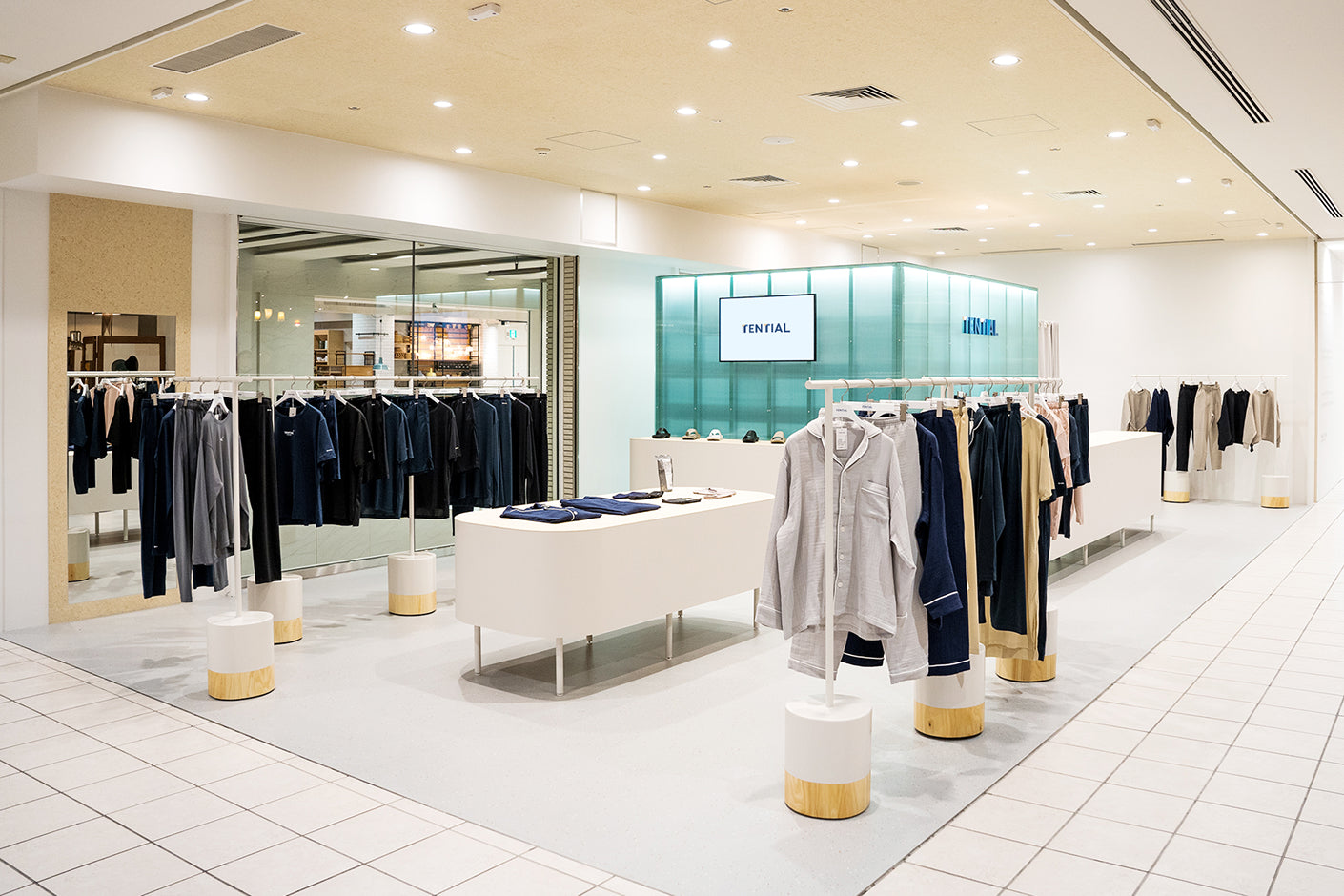 TENTIAL LACHIC Sakae